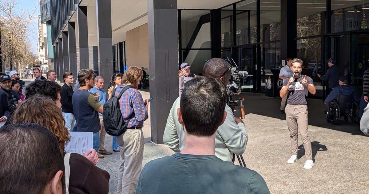 Miguel Trindade Deramo Rally for Housing